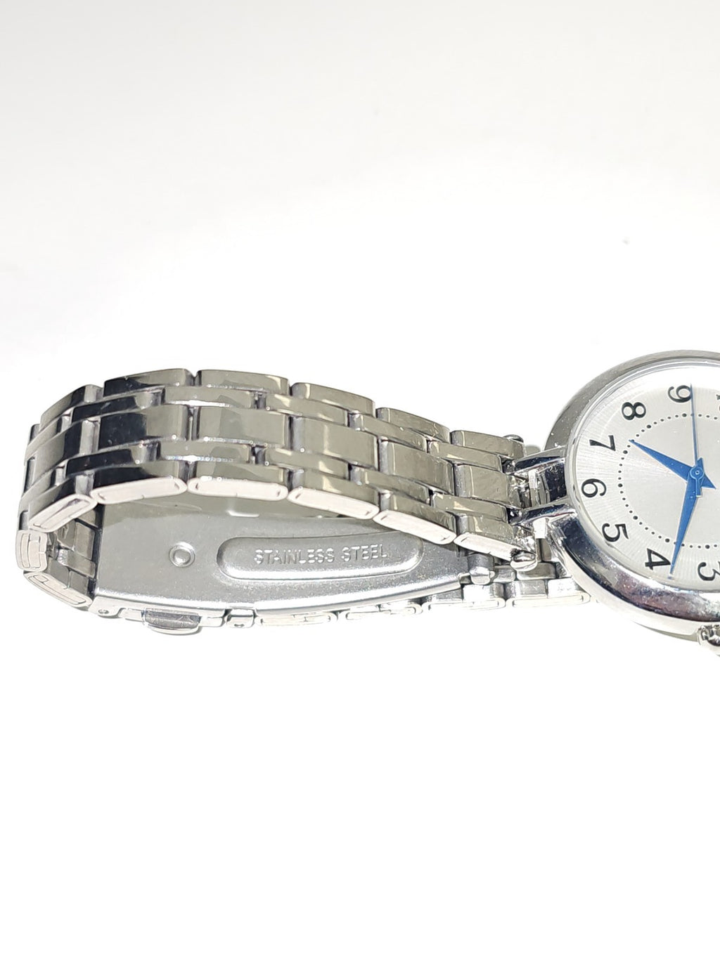 Montre femme Lorus fonctionnelle, élégante, montre-bracelet occasion fiable