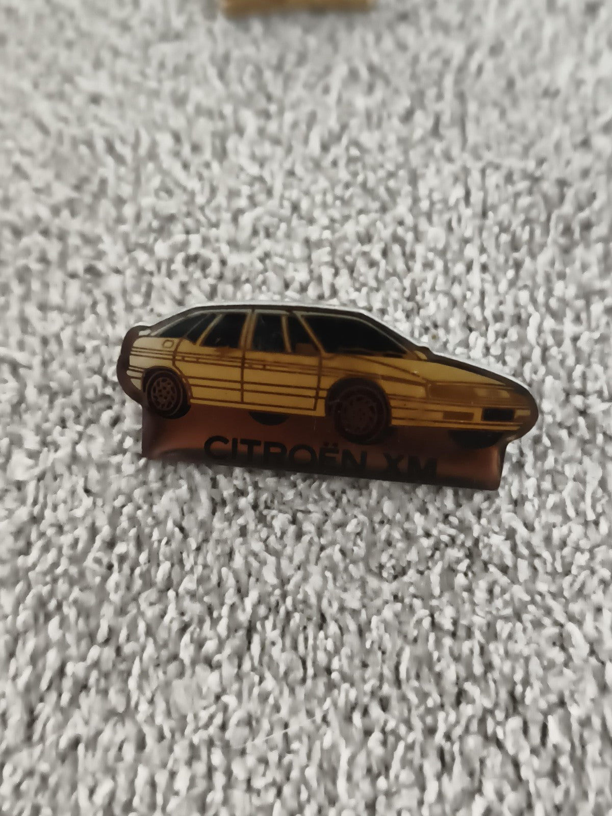Pin's Citroën XM vintage, badge voiture ancienne, Ref 6 automobile