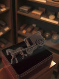 Taille-crayon ancien cheval et calèche vintage rétro années 70 déco bureau