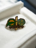 Pin's vintage FC Nantes OM 1990 badge foot ancien match Droit au but rétro