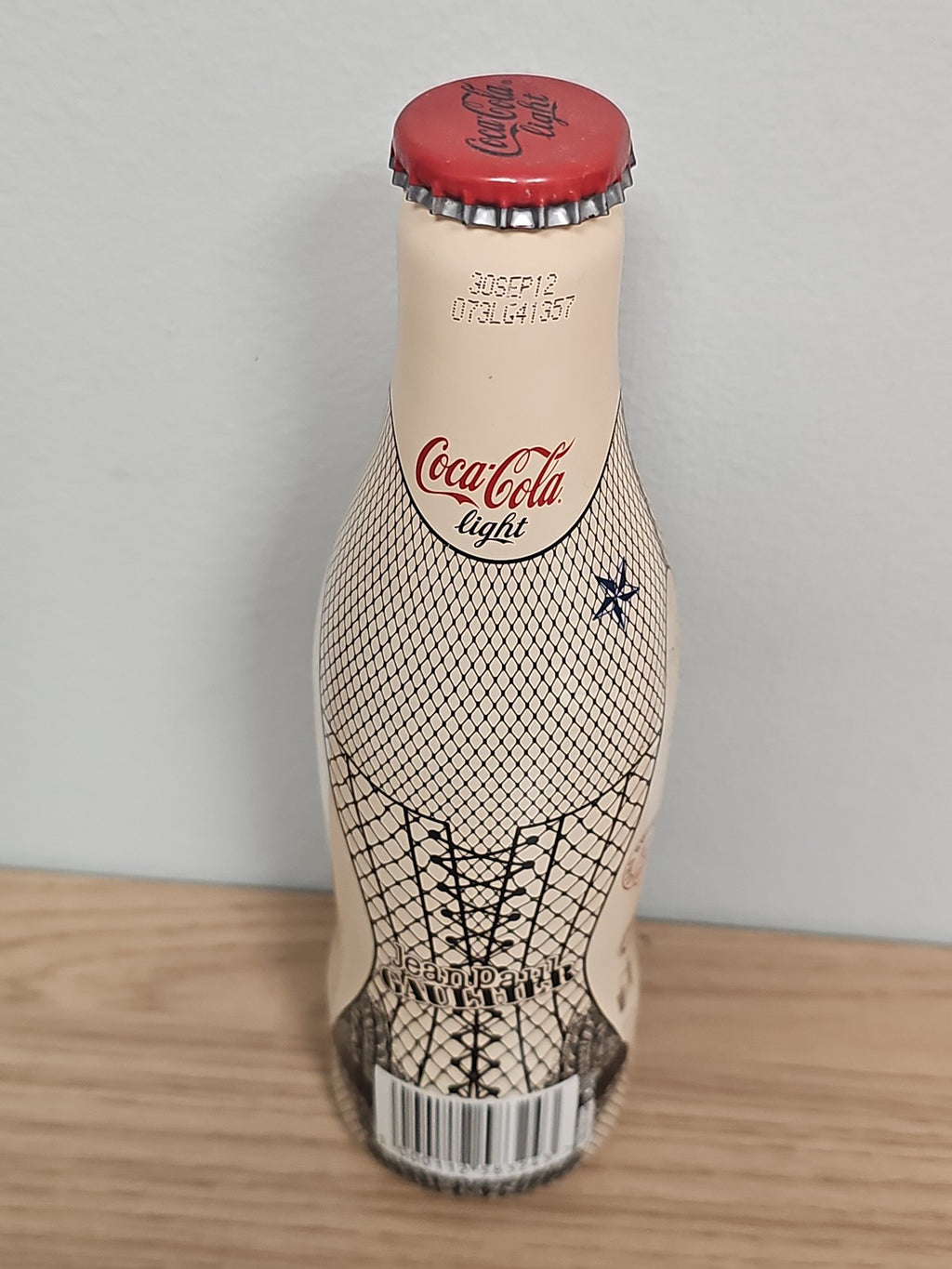 Bouteille Coca Cola pleine édition Jean Paul Gaultier design original limitée