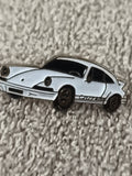 Pin's vintage voiture Porsche 911 blanche, émaillé, auto sport rétro (Ref 11)