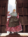 Santon ancien femme Provence, robe rose fleurs, figurine vintage traditionnelle
