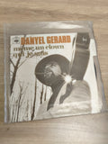 Vinyle 45 tours Danyel Gerard Même un clown qui je suis pochette photo guitare C