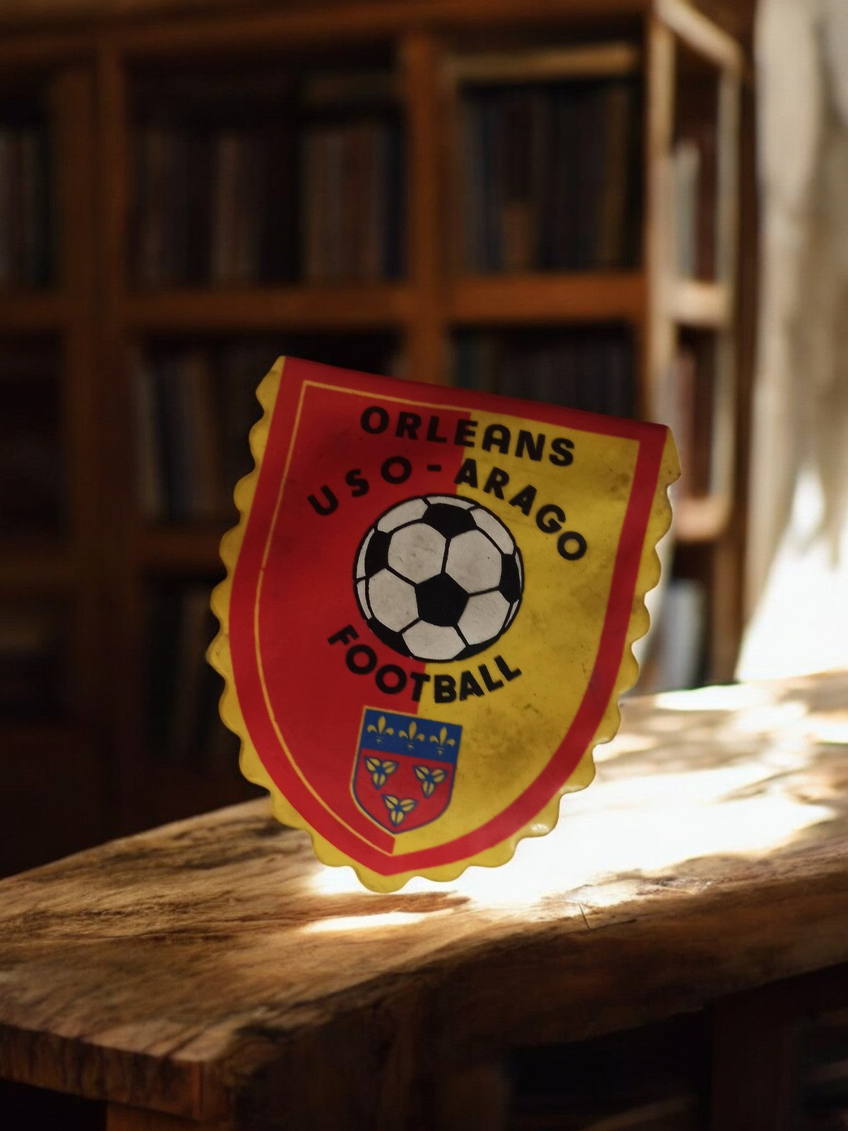 Petit fanion vintage ancien football Orléans collection déco rétro sport