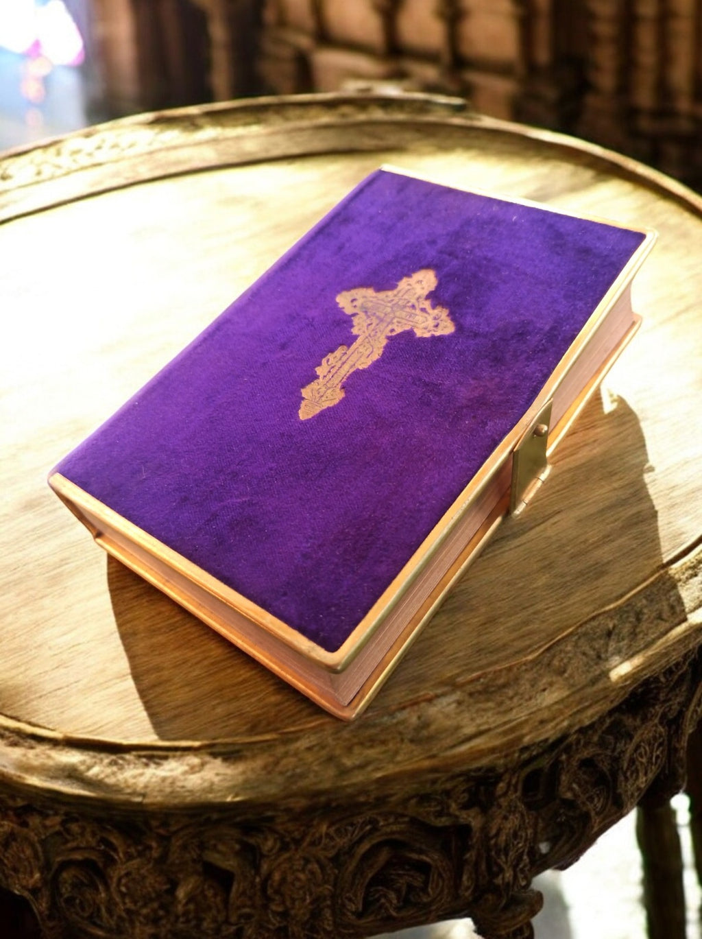 Missel ancien velours violet croix dorée XIXe religieux arménien arabe