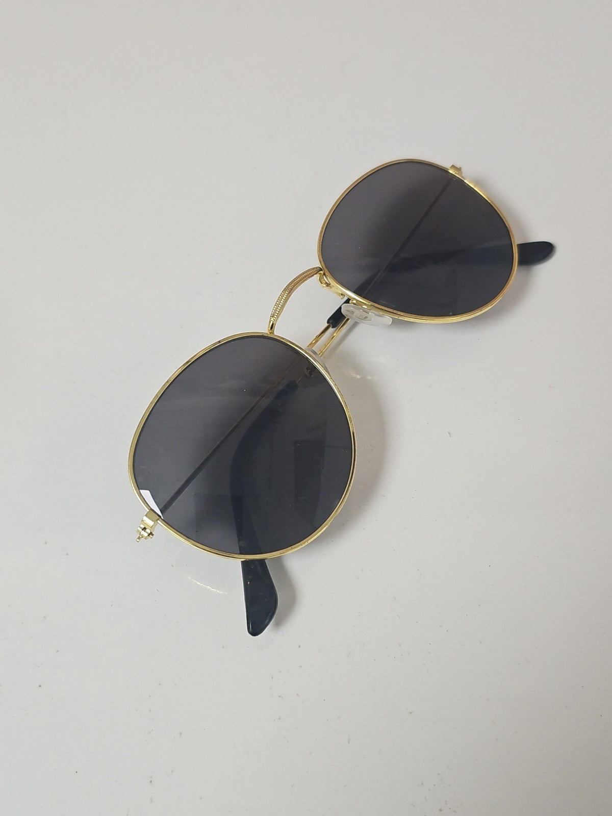 Paire de lunettes unisexes GÉNÉRIQUE monture sobre accessoire optique occasion