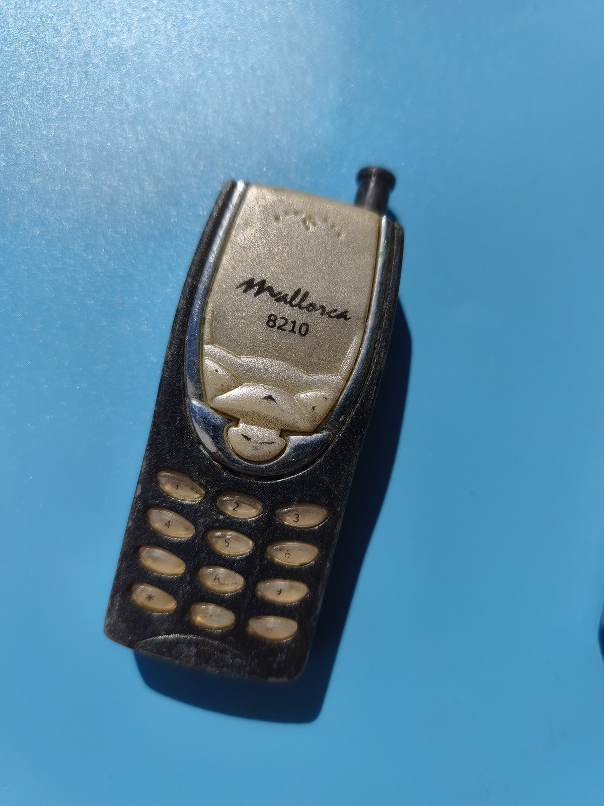 Ancien briquet publicitaire téléphone vintage Mallorca 8210 en l?état à collecti