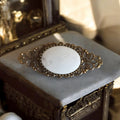 Broche ancienne vintage filigranée, ovale émaillée, pierre blanche rare
