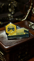 Pin's vintage Sud Contrôle Auto C.A.S. jaune bleu garage auto rare