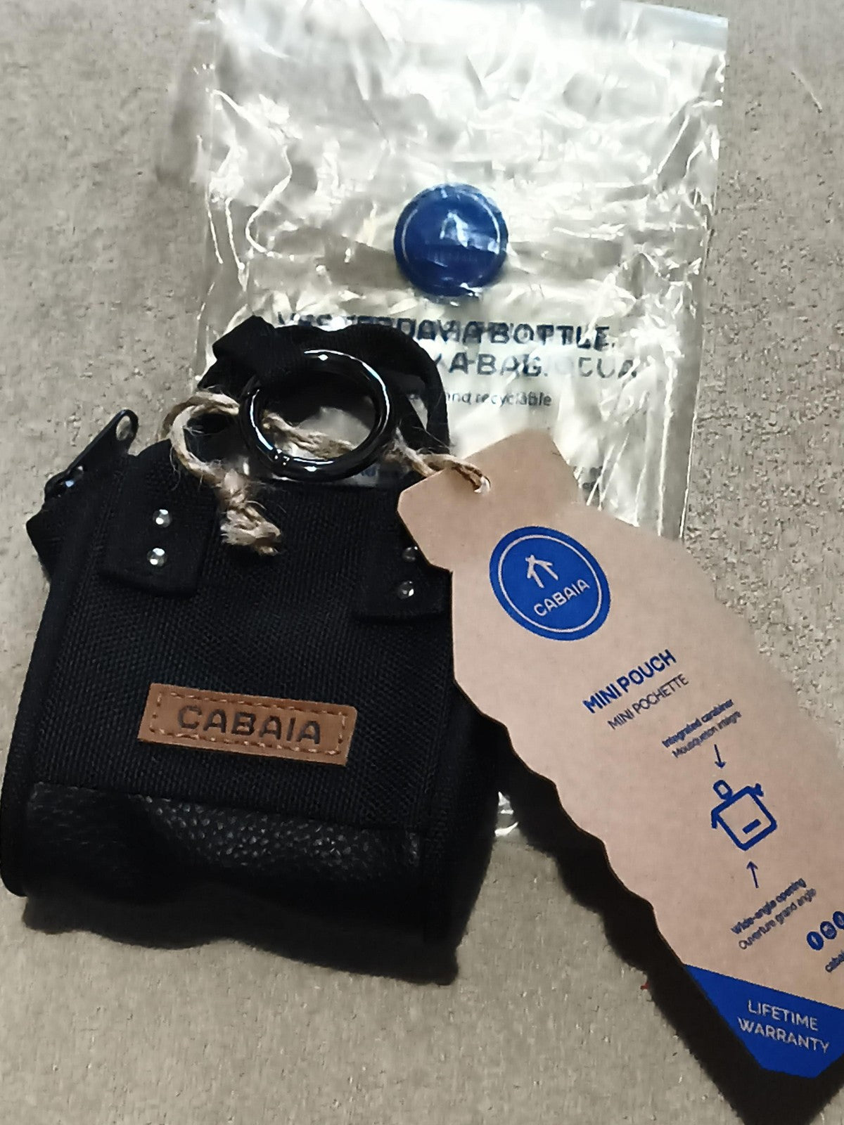 Mini pochette Cabaia noire, mini pouch neuf avec étiquette, accessoire sac