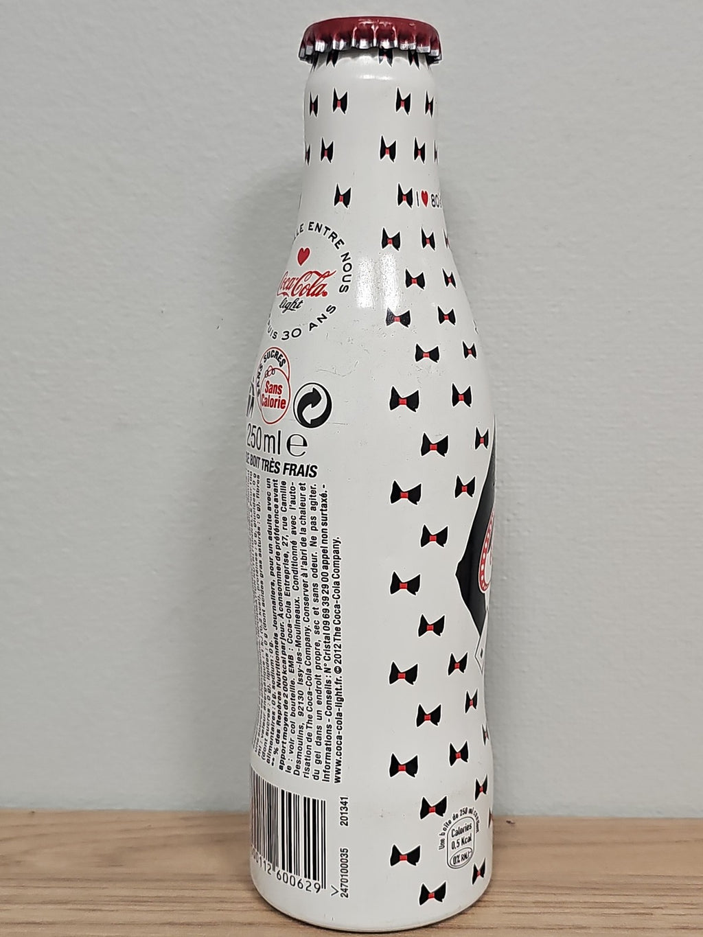 Bouteille Coca Cola pleine édition MARC JACOBS design exclusif boisson scellée
