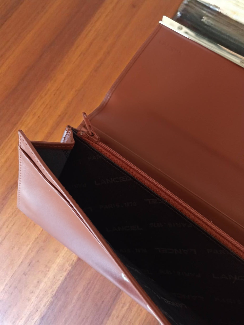 Portefeuille Lancel femme vintage cuir marron, élégant porte-monnaie rétro