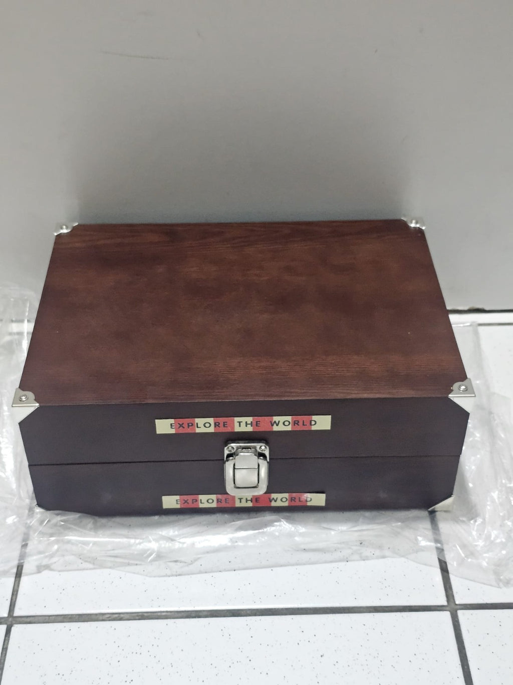 Support exposition Spirit of St Louis en bois présentoir vitrine briquet neuf