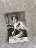 Carte postale CPA 1910 Salon de Paris Joueuse de mandoline LL