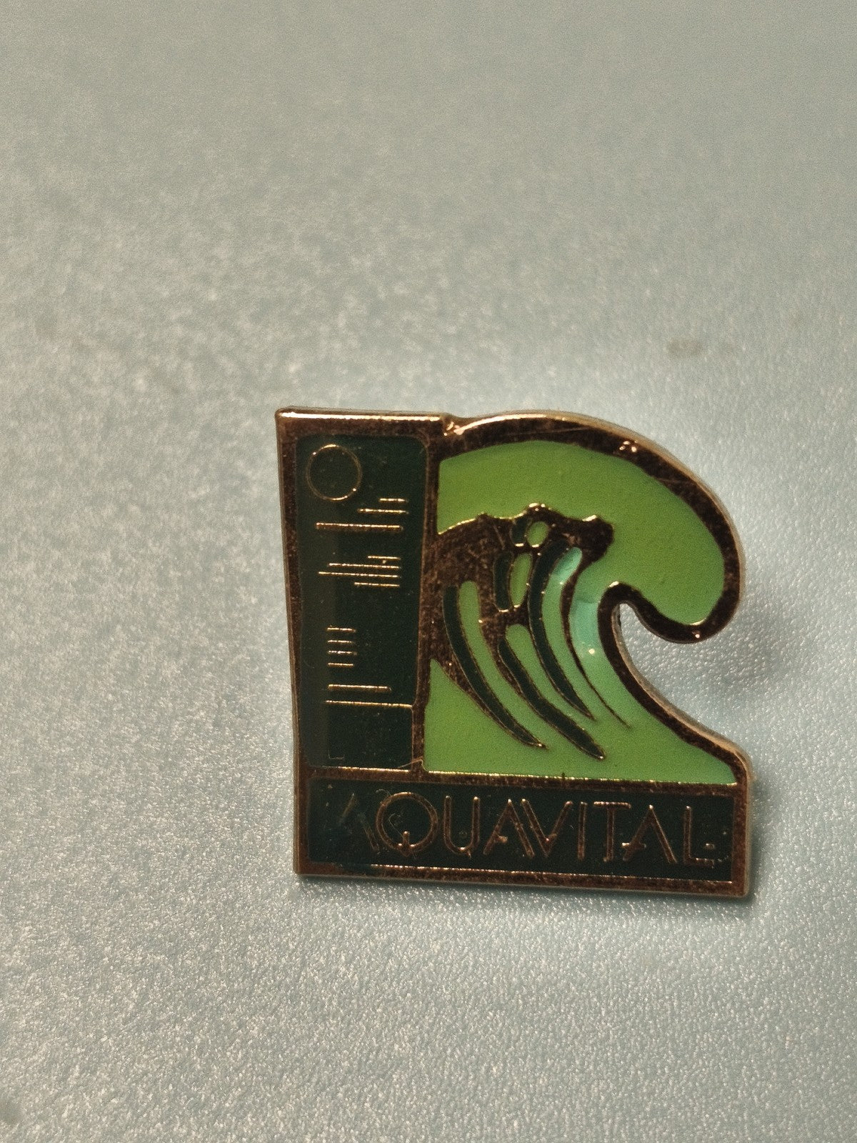 Vintage pin's Aquavital vague verte, collection badge ancien rare