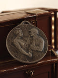 Médaille commémorative Paris 1917 Journée, relief soldat, finition patinée