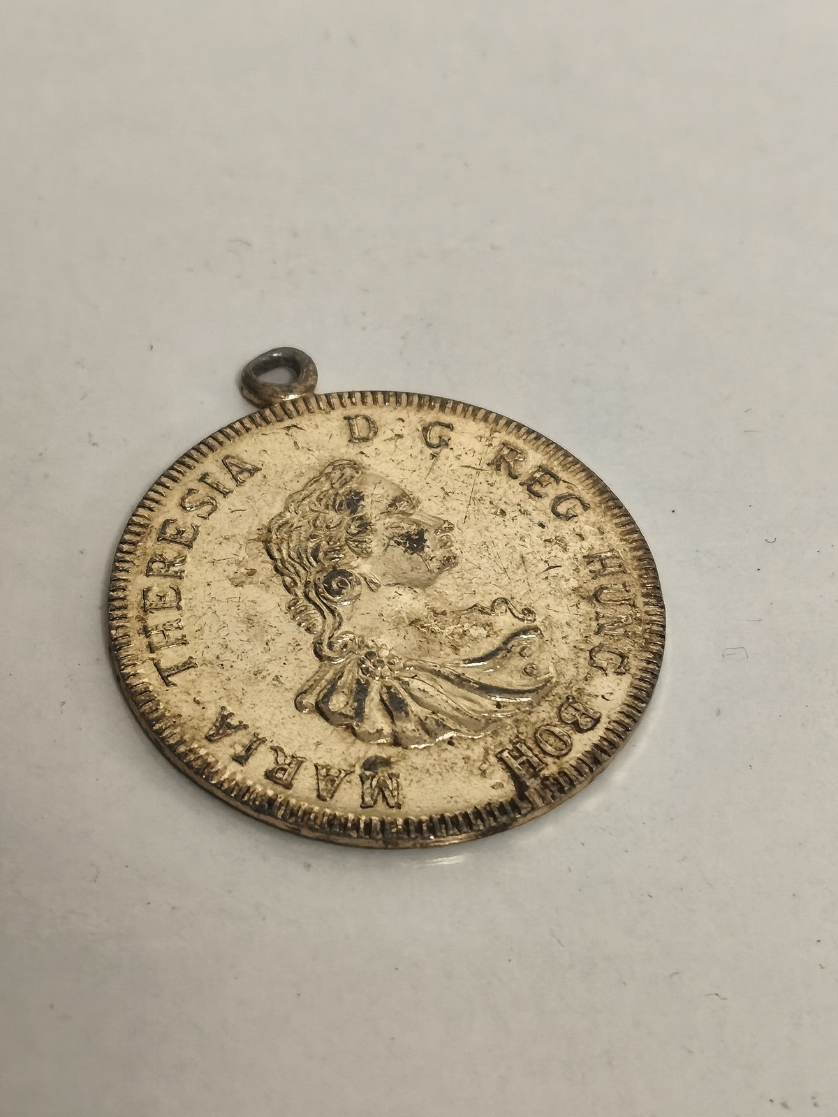 Ancien pendentif religieux Maria Theresia vintage, médaille de collection rétro